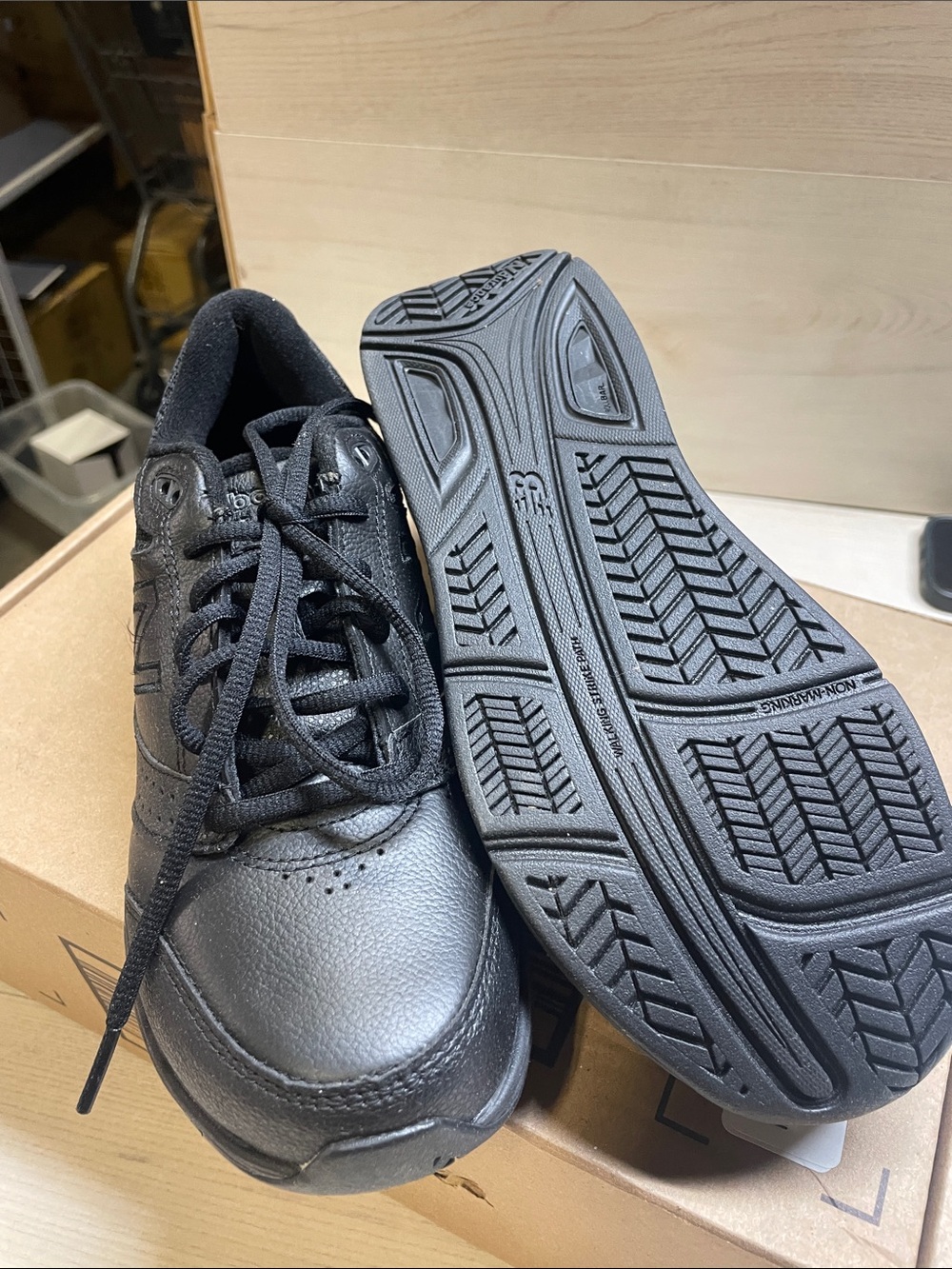 New Balance Men's Black Leather Athletic Shoes #651